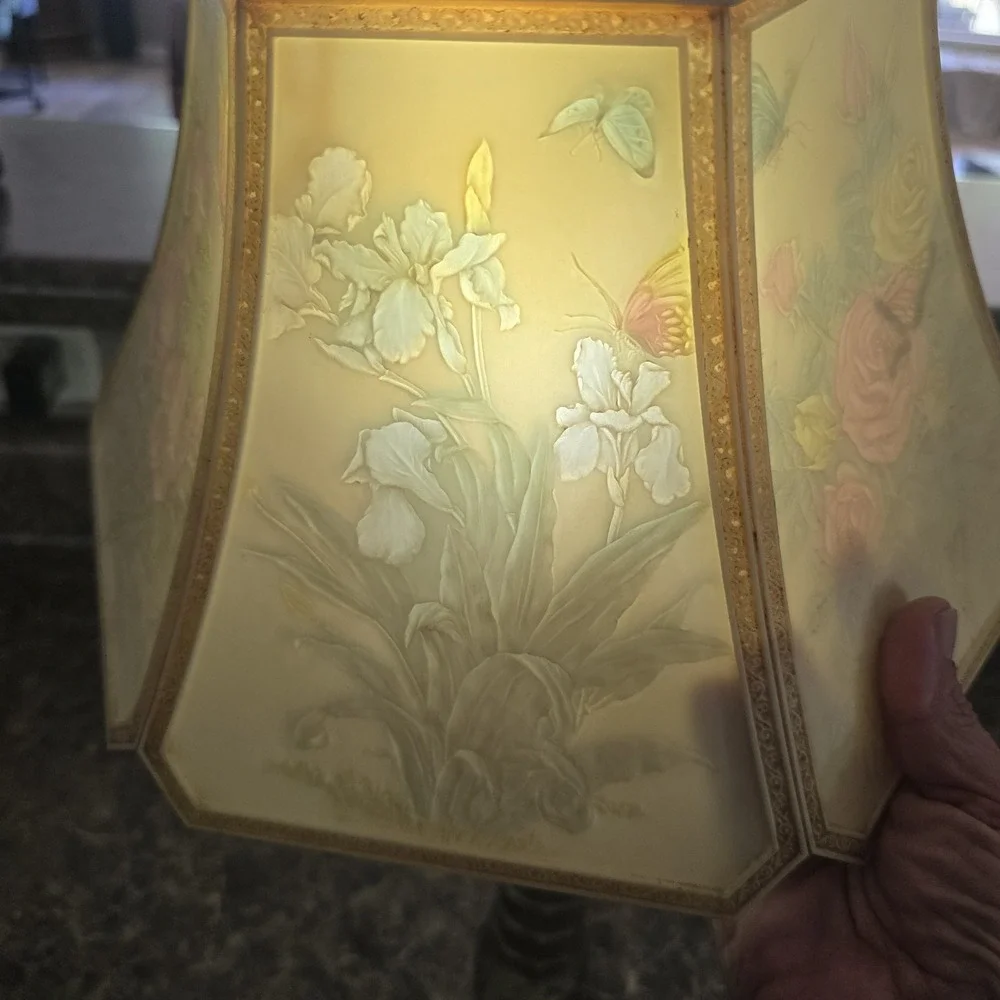 Vintage‎ 1950's Celluloid Lithophane 6 Panel Floral Scene Lamp Shade